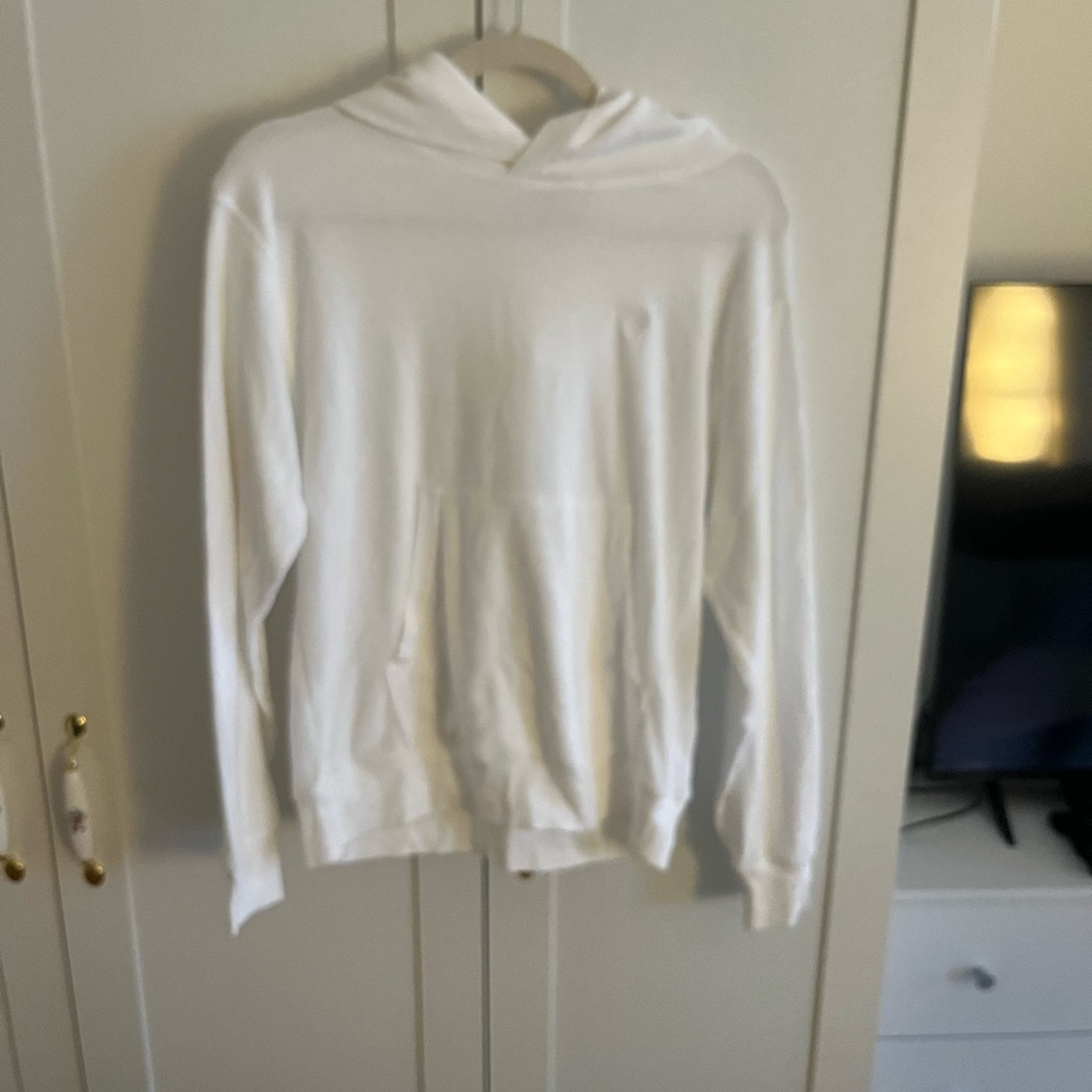 New white terry aritzia hoodie